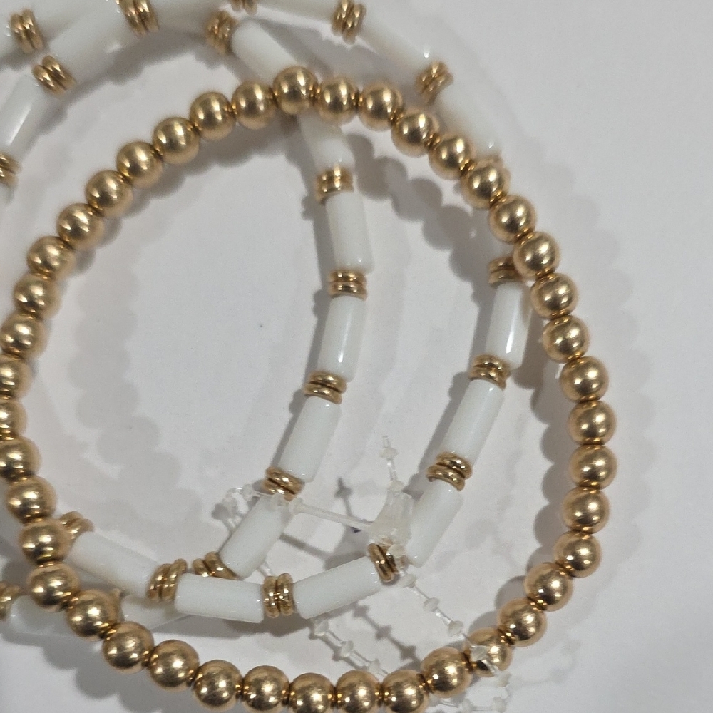 Elegant Gold & White Beaded Bracelet Set – Layered Stretch Fashion Jewelry - Picture 5 of 8